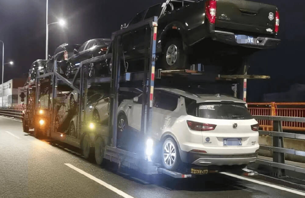成都平板拖车拖到昆明可以在哪里接车