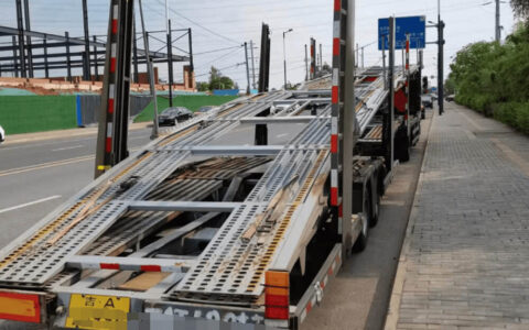 太原拖车到乌鲁木齐多少钱