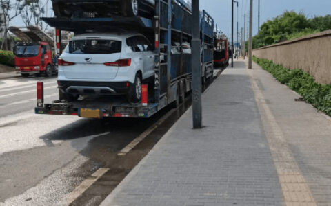 汽车托运出国多少钱