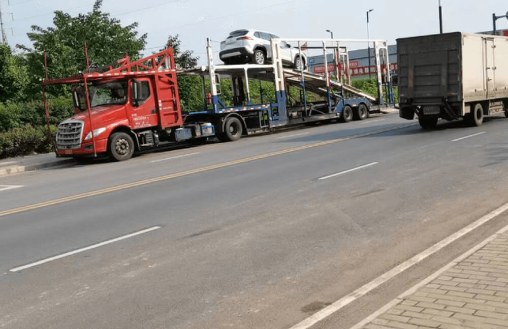 长途车托运多少钱一辆汽车